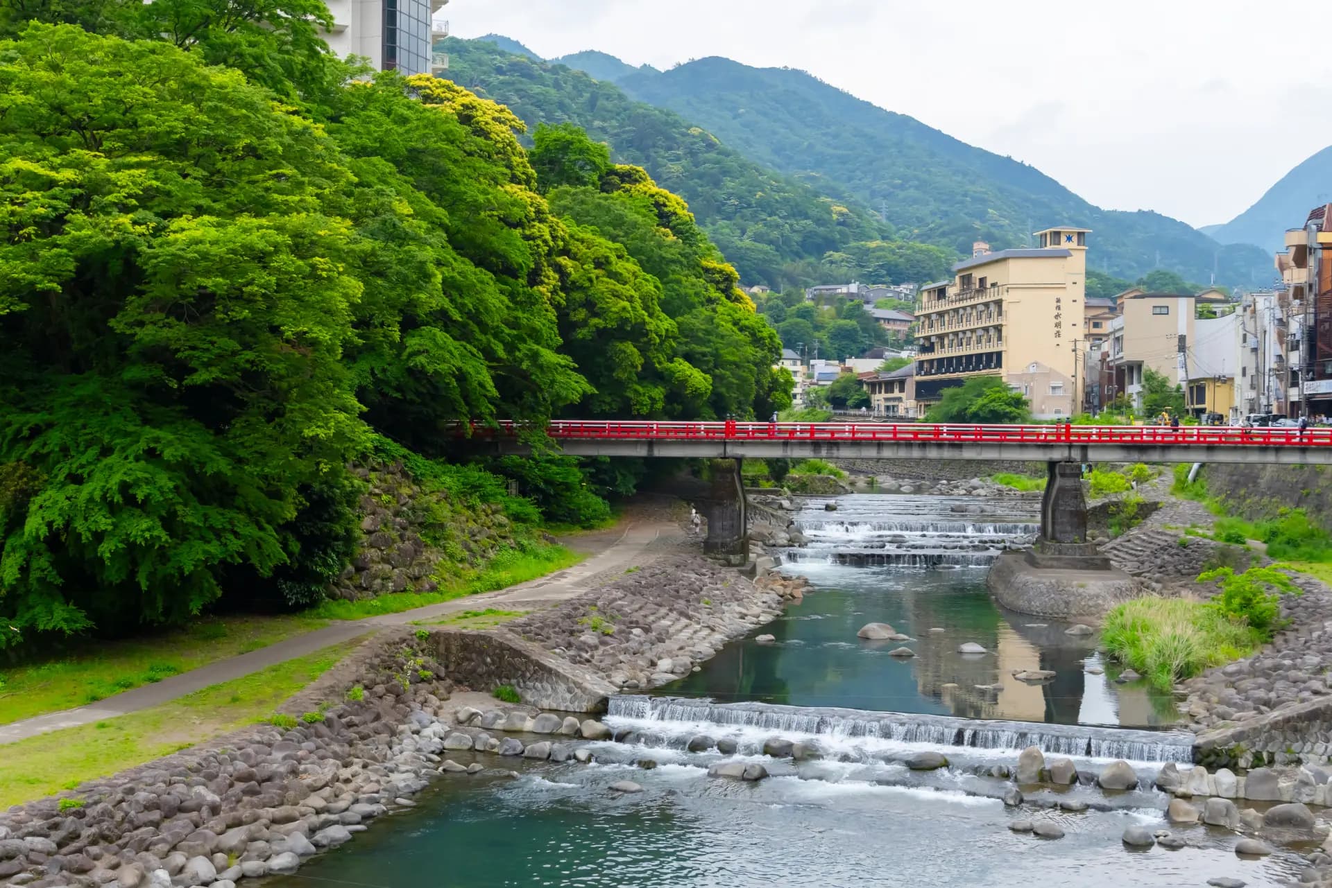 箱根のおすすめ温泉宿・ホテル8選|芦ノ湖ビュー・全室露天・駅近で選ぶ
