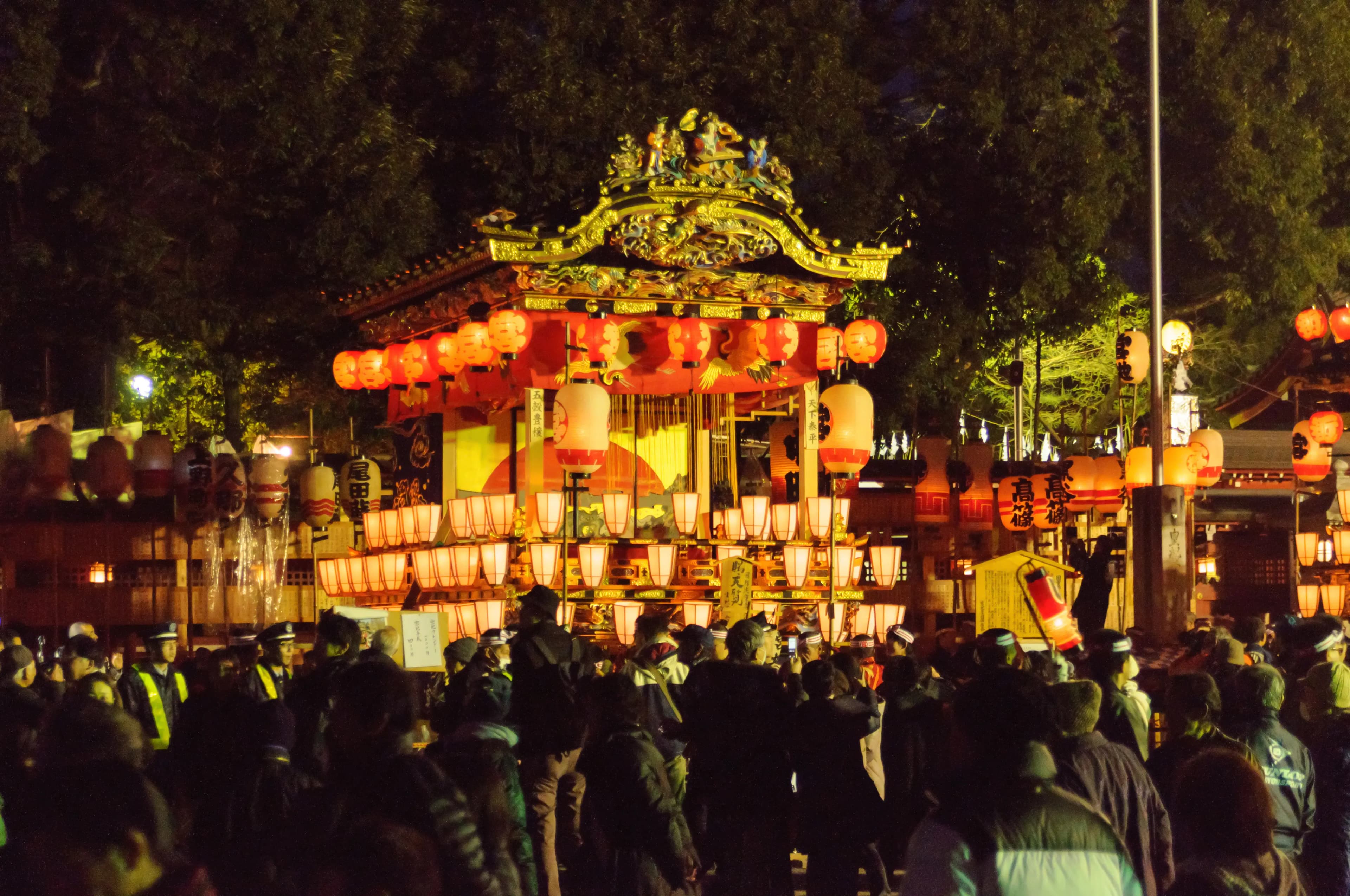 秩父夜祭2026|12月2日と3日どっち?花火の時間・観覧席4,000円・帰りの特急