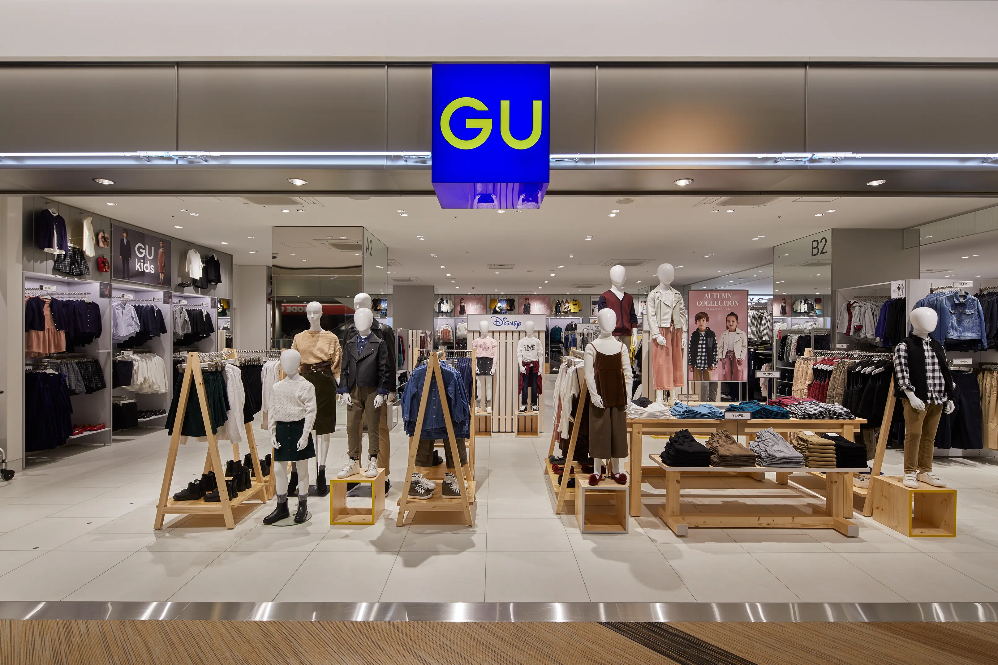 【6/22発売】GU×「エヴァンゲリオン」ヴィンテージ風Tシャツ全4種が1枚¥1,990!初号機・弐号機・零号機デザイン、旅行者の免税・売り切れ対策ガイド