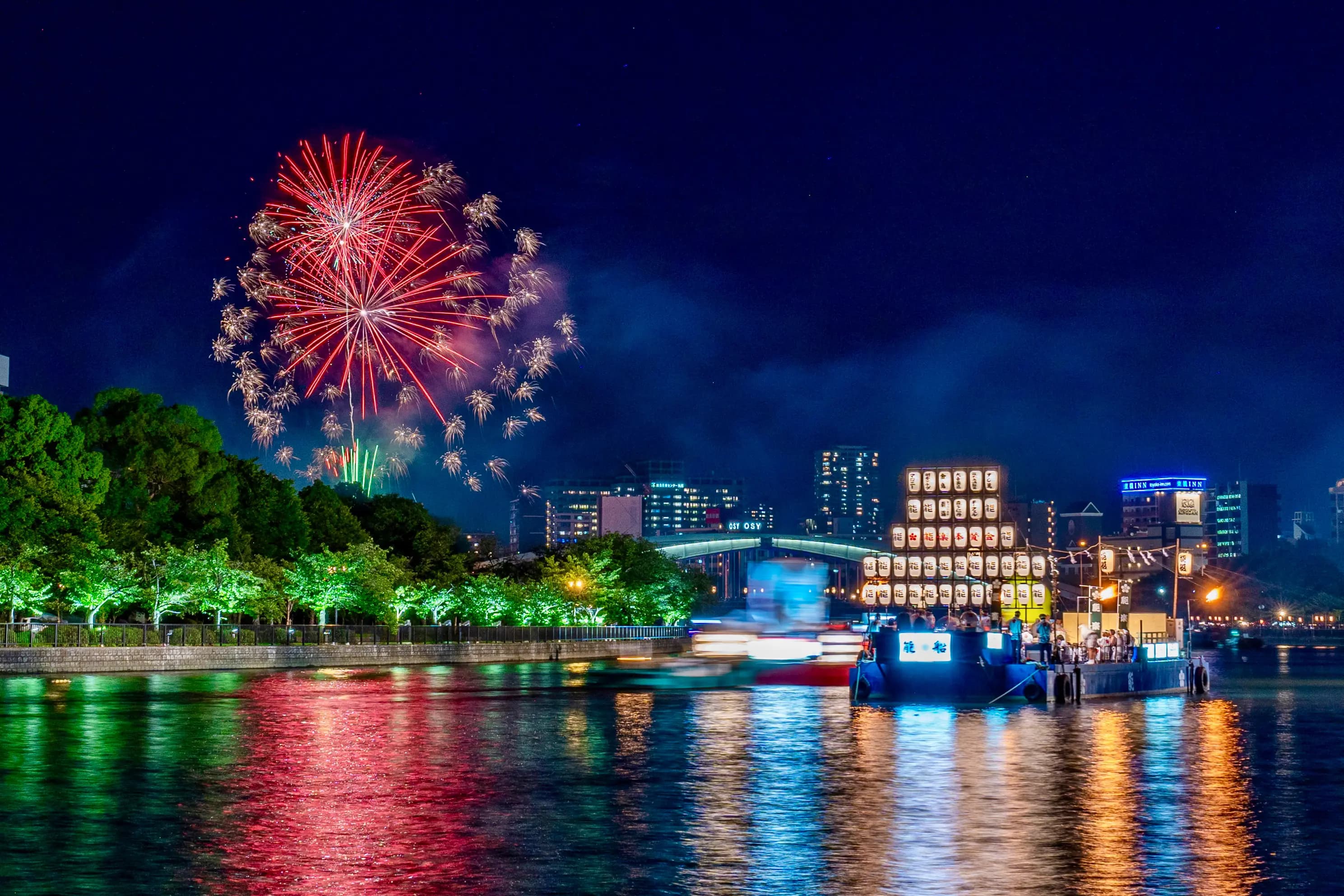 天神祭2026 完全ガイド|7月24日宵宮・25日本宮、船渡御と奉納花火の見どころ・アクセス・有料席