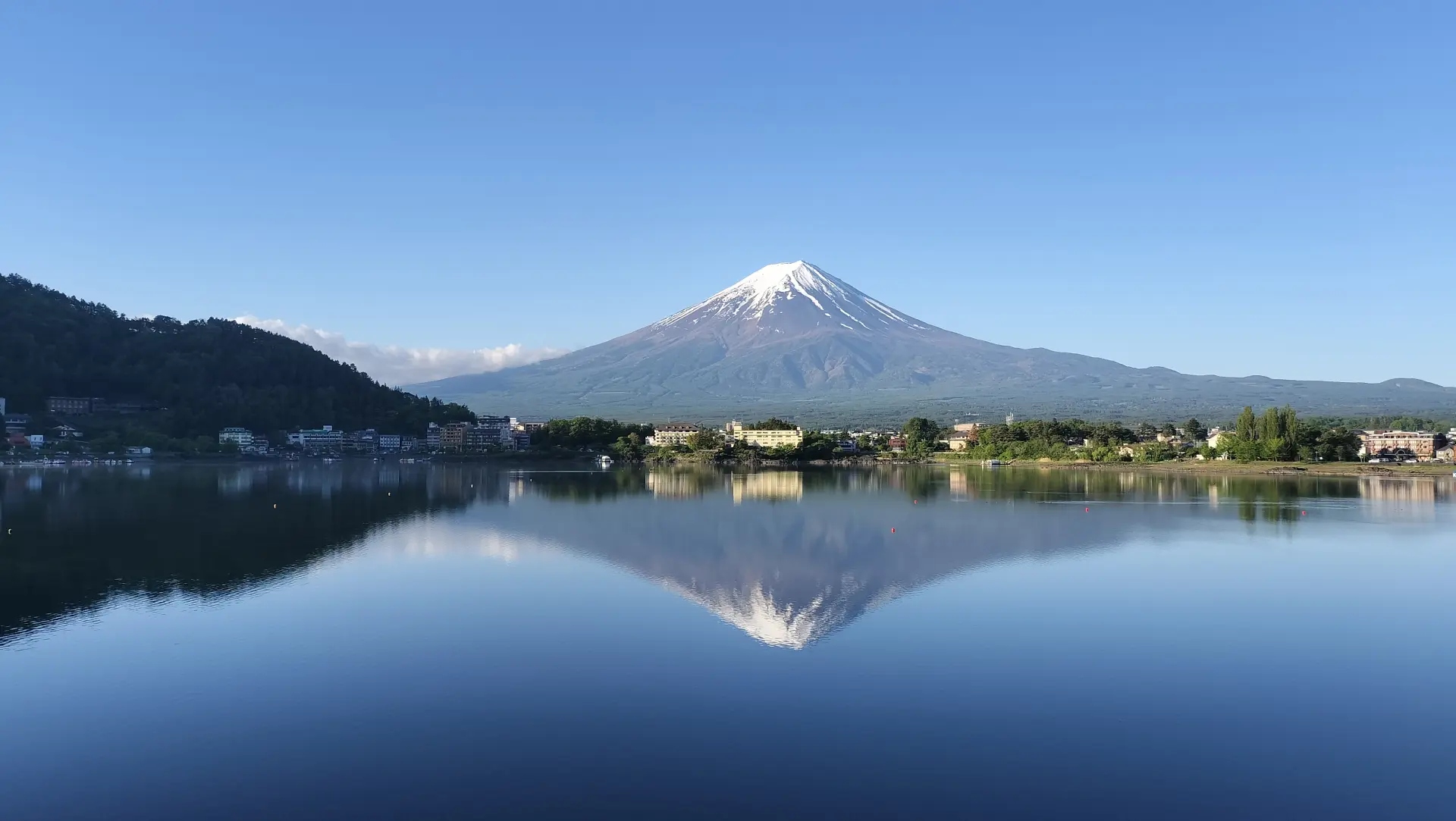 富士登山2026 完全ガイド|山開きの日程・通行料4,000円・予約方法・装備